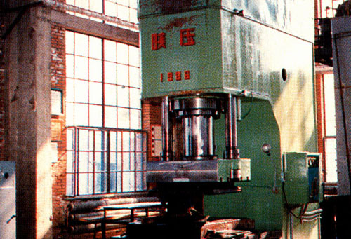 油壓機
